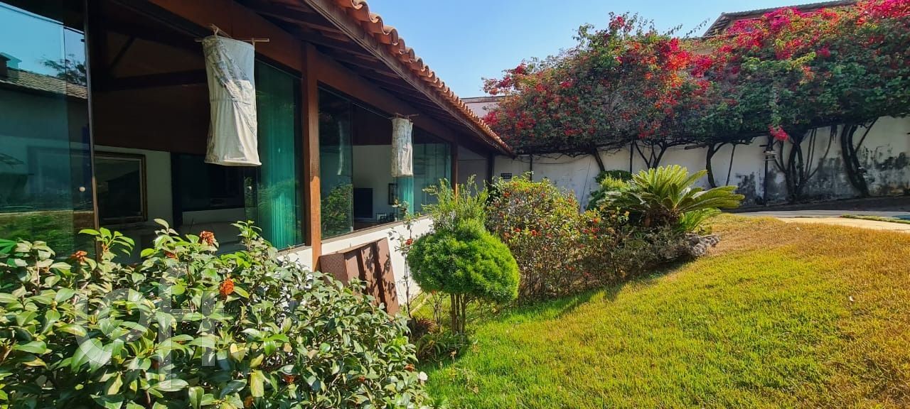 Casa à venda com 4 quartos, 754m² - Foto 1