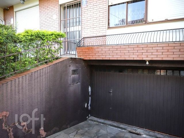 Casa com 300m², 3 dormitórios, 1 suíte, 3 vagas, Chácara das Pedras em Porto Alegre