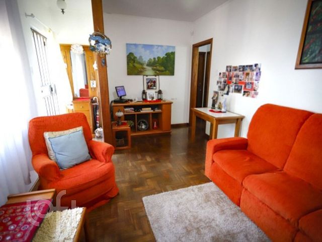 Casa com 300m², 3 dormitórios, 1 suíte, 3 vagas, Chácara das Pedras em Porto Alegre