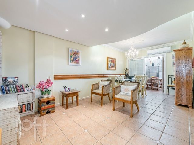 Casa em Condomínio com 289m², 4 dormitórios, 2 suítes, 3 vagas, Boa Vista em Porto Alegre