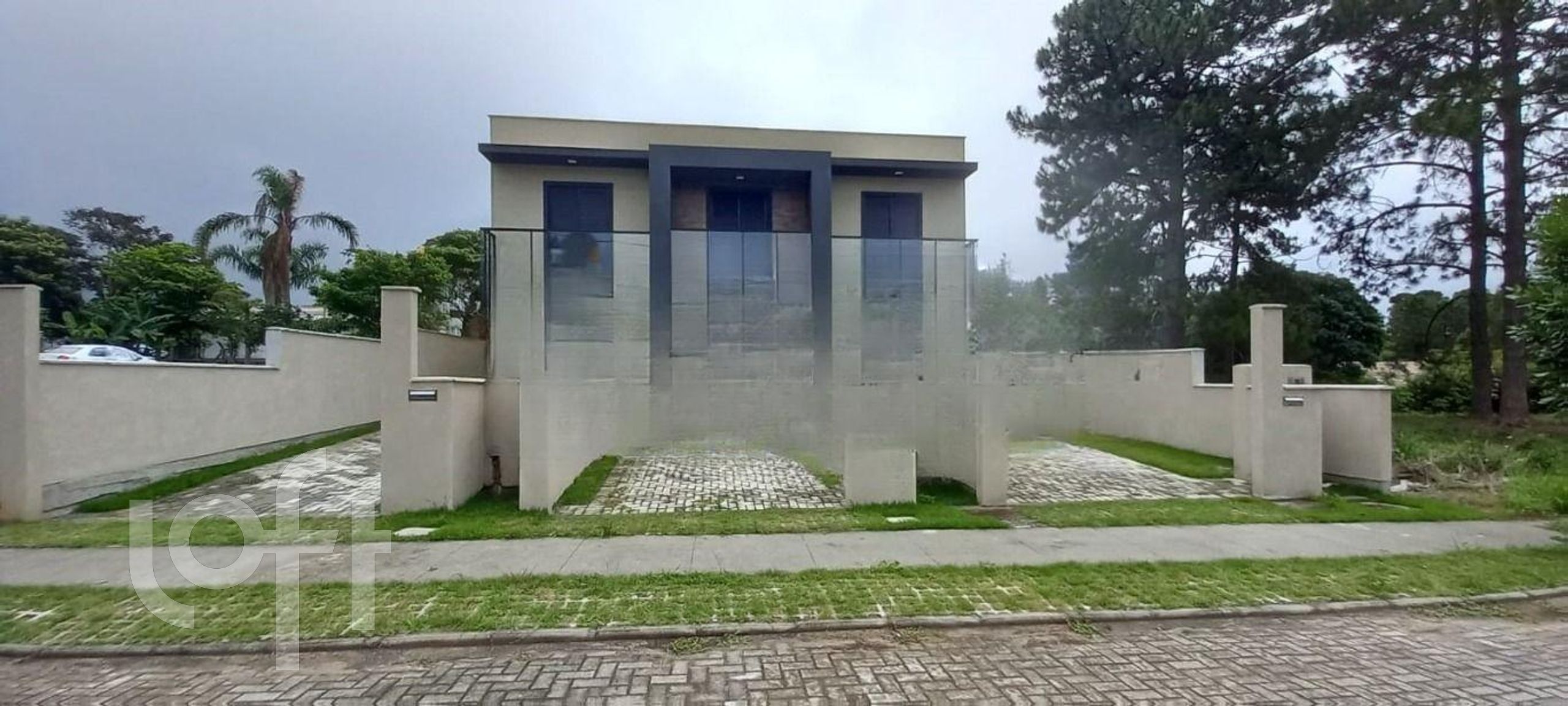Casa Residencial com 91m², 2 quartos, 2 suítes, 1 garagem, no bairro São João do Rio Vermelho em Florianópolis