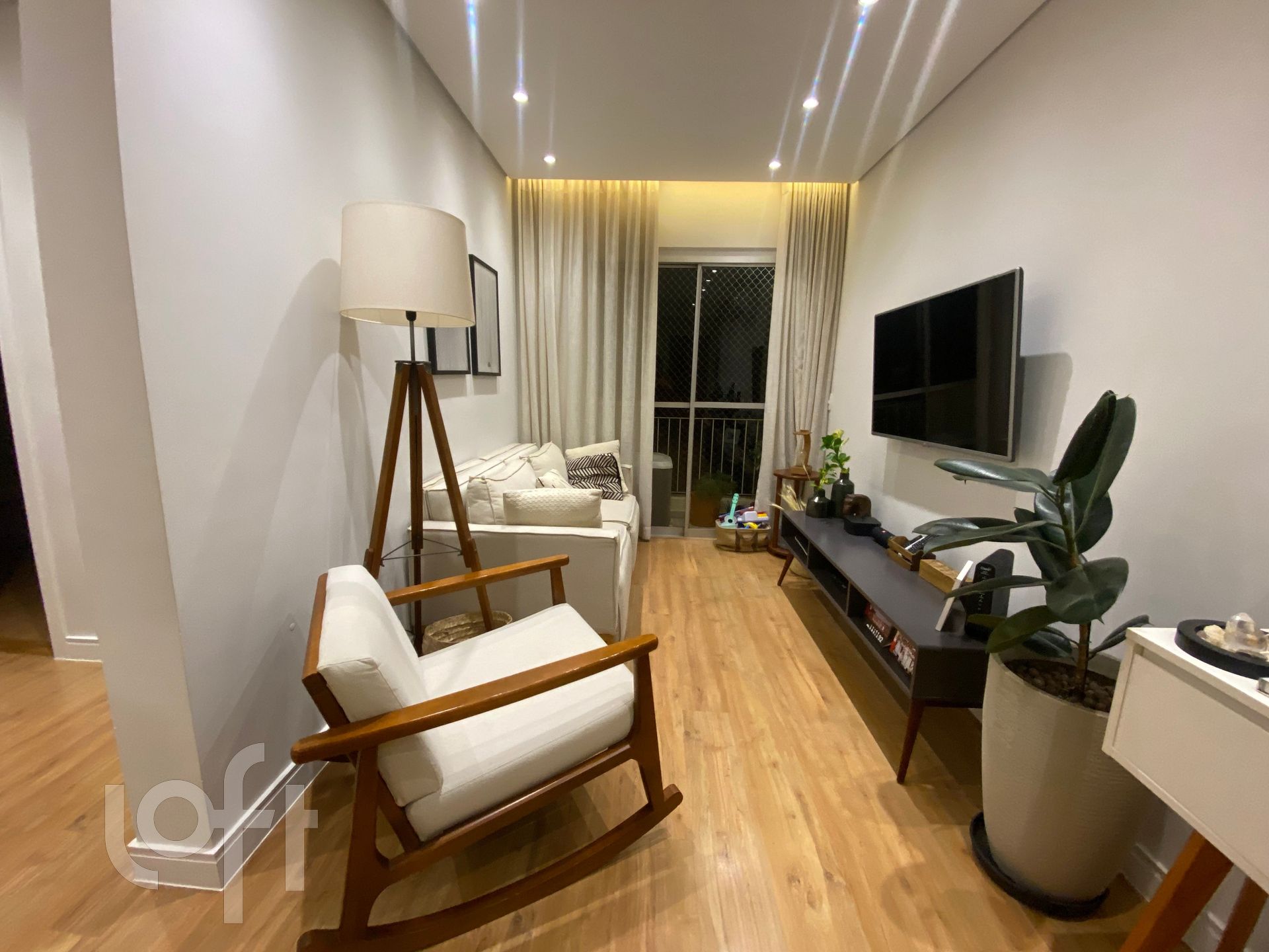 Apartamento à venda com 2 quartos, 60m² - Foto 1