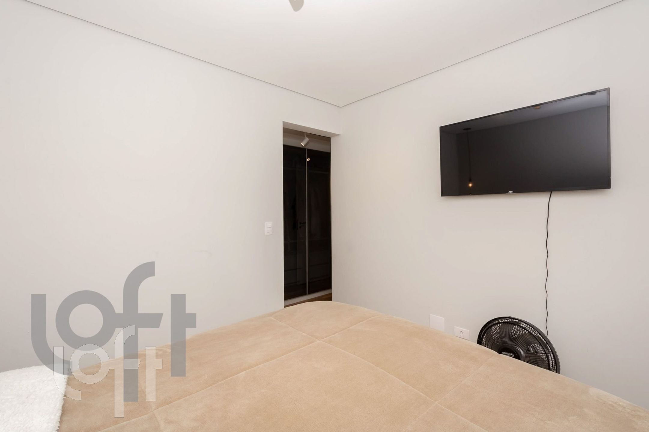 Apartamento à venda com 3 quartos, 105m² - Foto 2