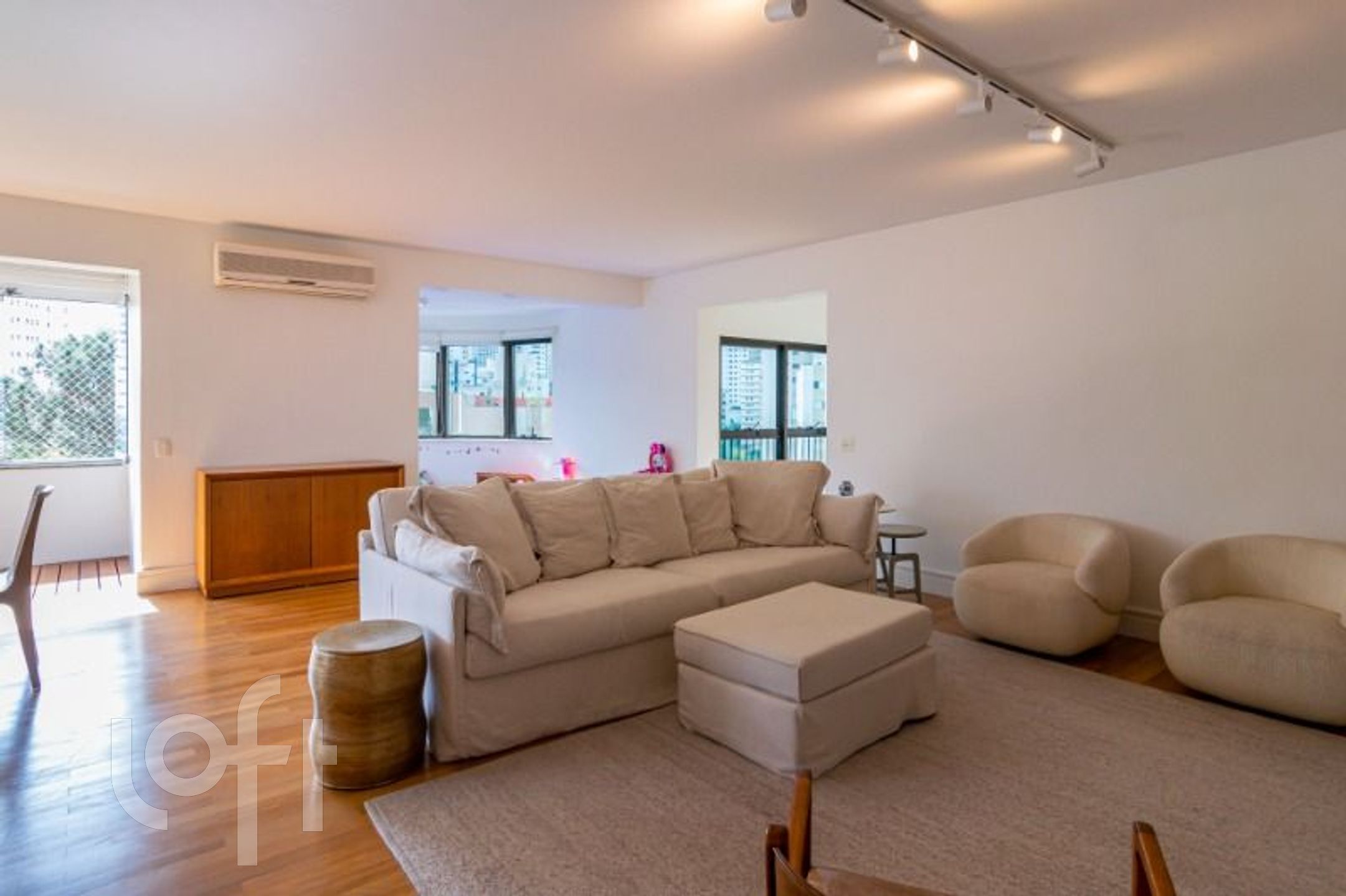 Apartamento à venda com 2 quartos, 212m² - Foto 2