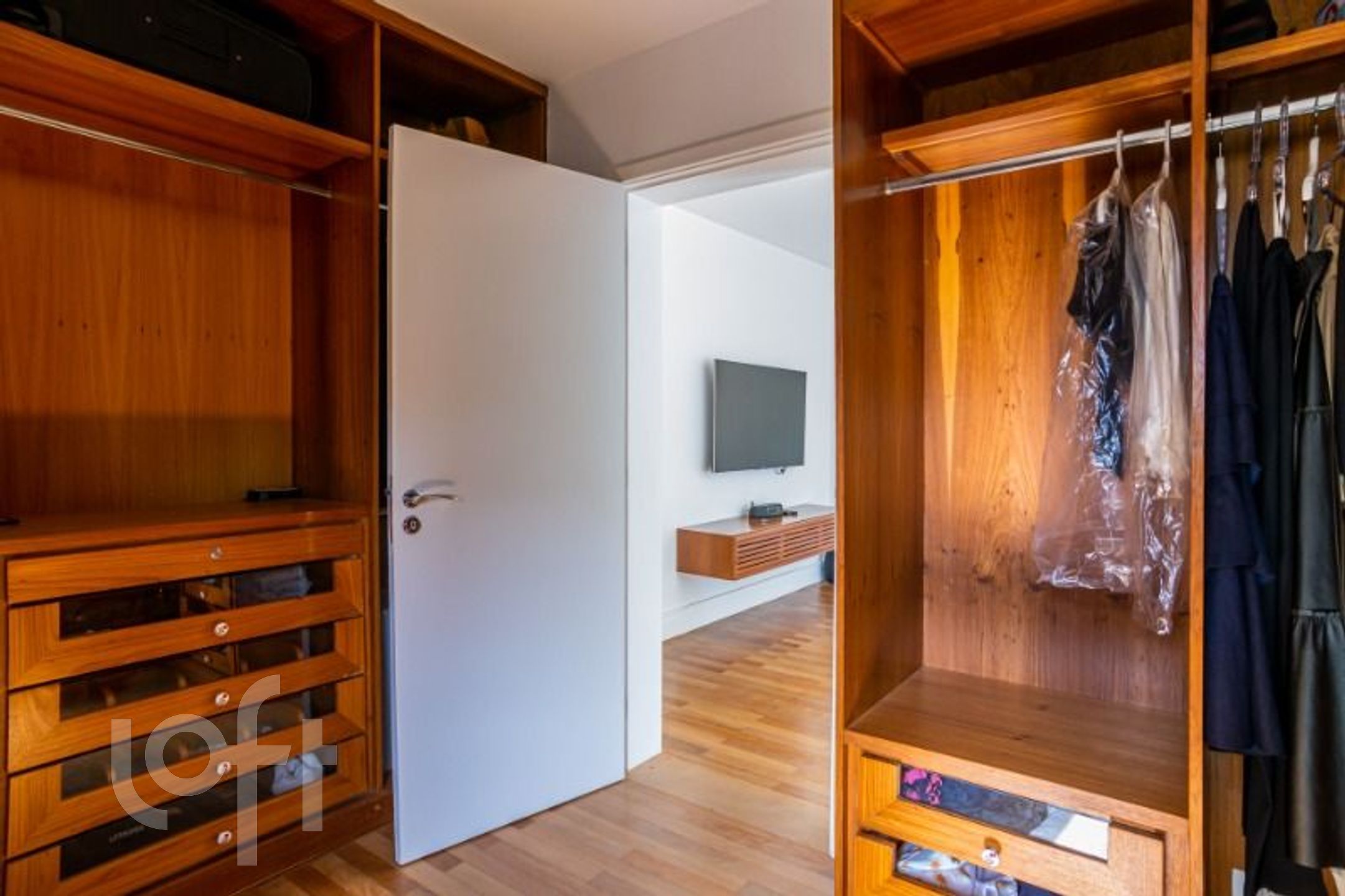 Apartamento à venda com 2 quartos, 212m² - Foto 17