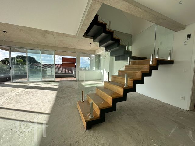 Apartamento com 163m², 3 dormitórios, 3 suítes, 3 vagas, Três Figueiras em Porto Alegre