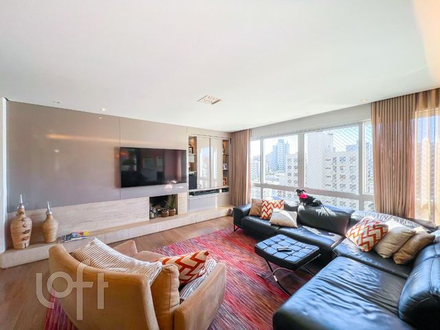 Apartamento com 136m², 3 dormitórios, 3 suítes, 2 vagas, Auxiliadora em Porto Alegre