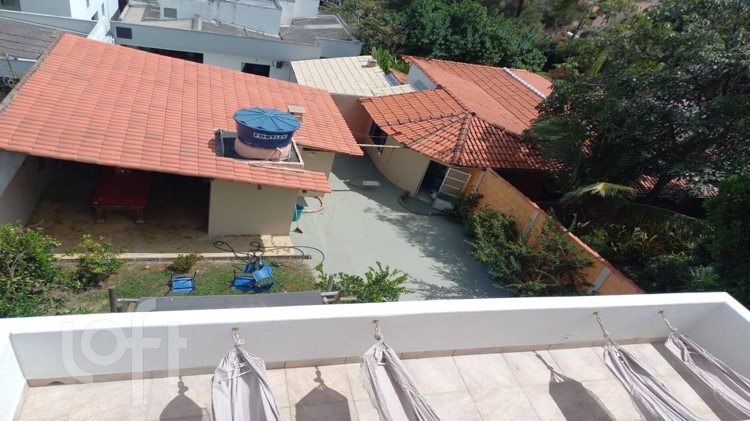 Casa à venda com 3 quartos, 360m² - Foto 2