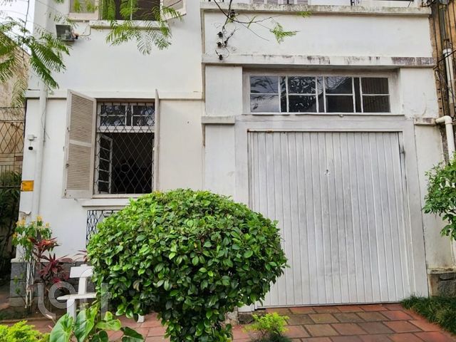 Casa com 198m², 6 dormitórios, Moinhos de Vento em Porto Alegre