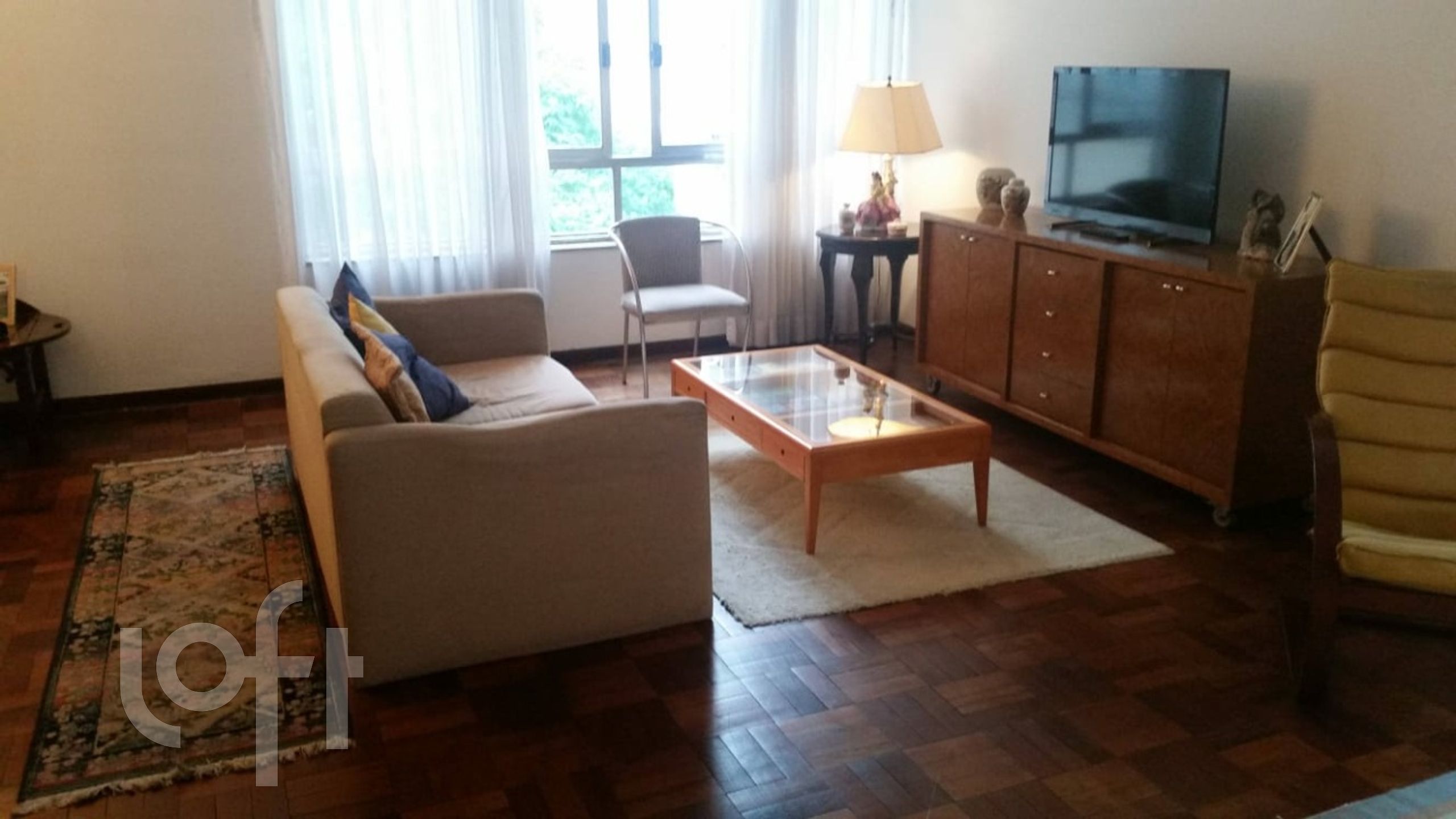 Apartamento à venda com 3 quartos, 200m² - Foto 2