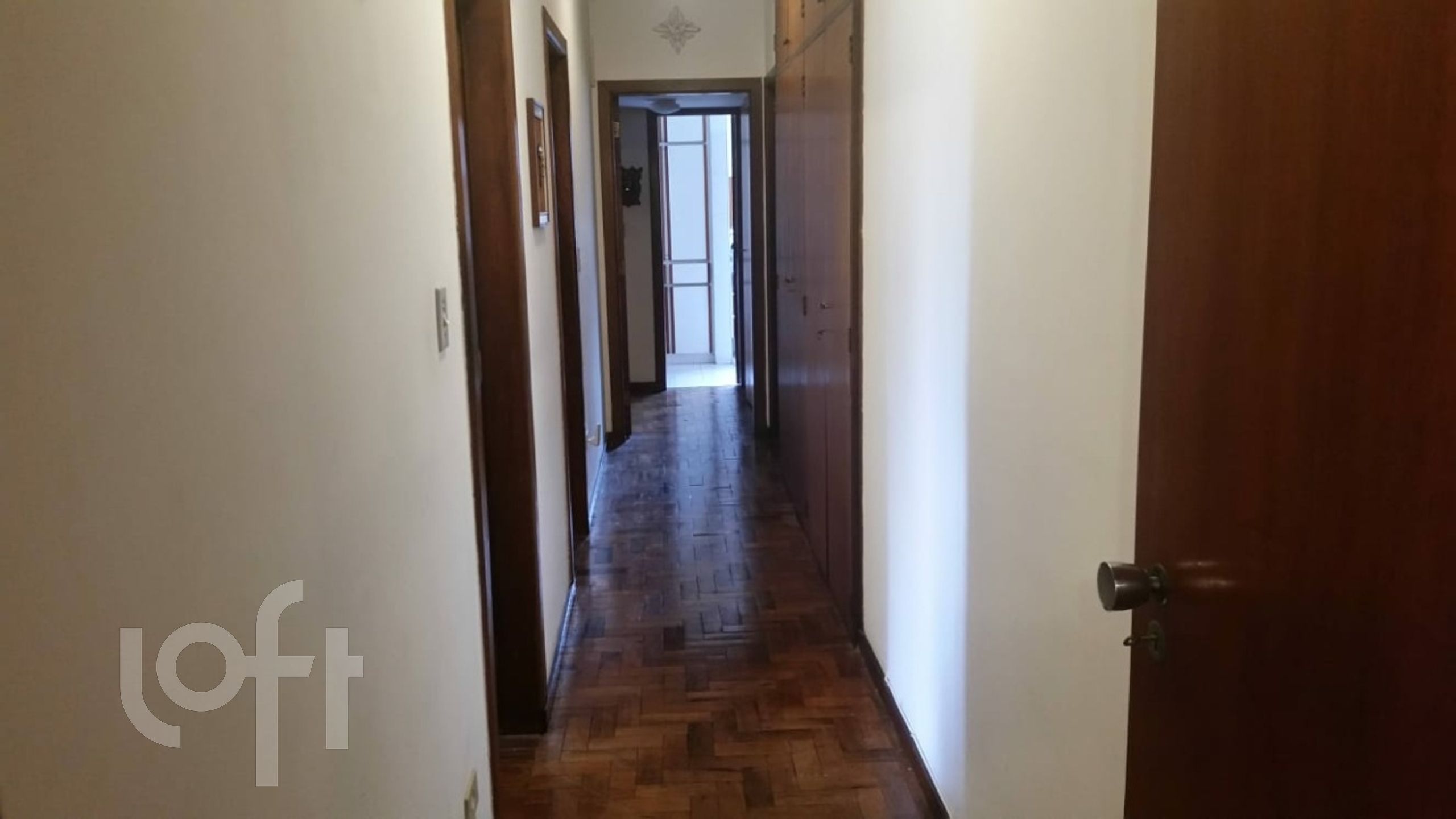 Apartamento à venda com 3 quartos, 200m² - Foto 16