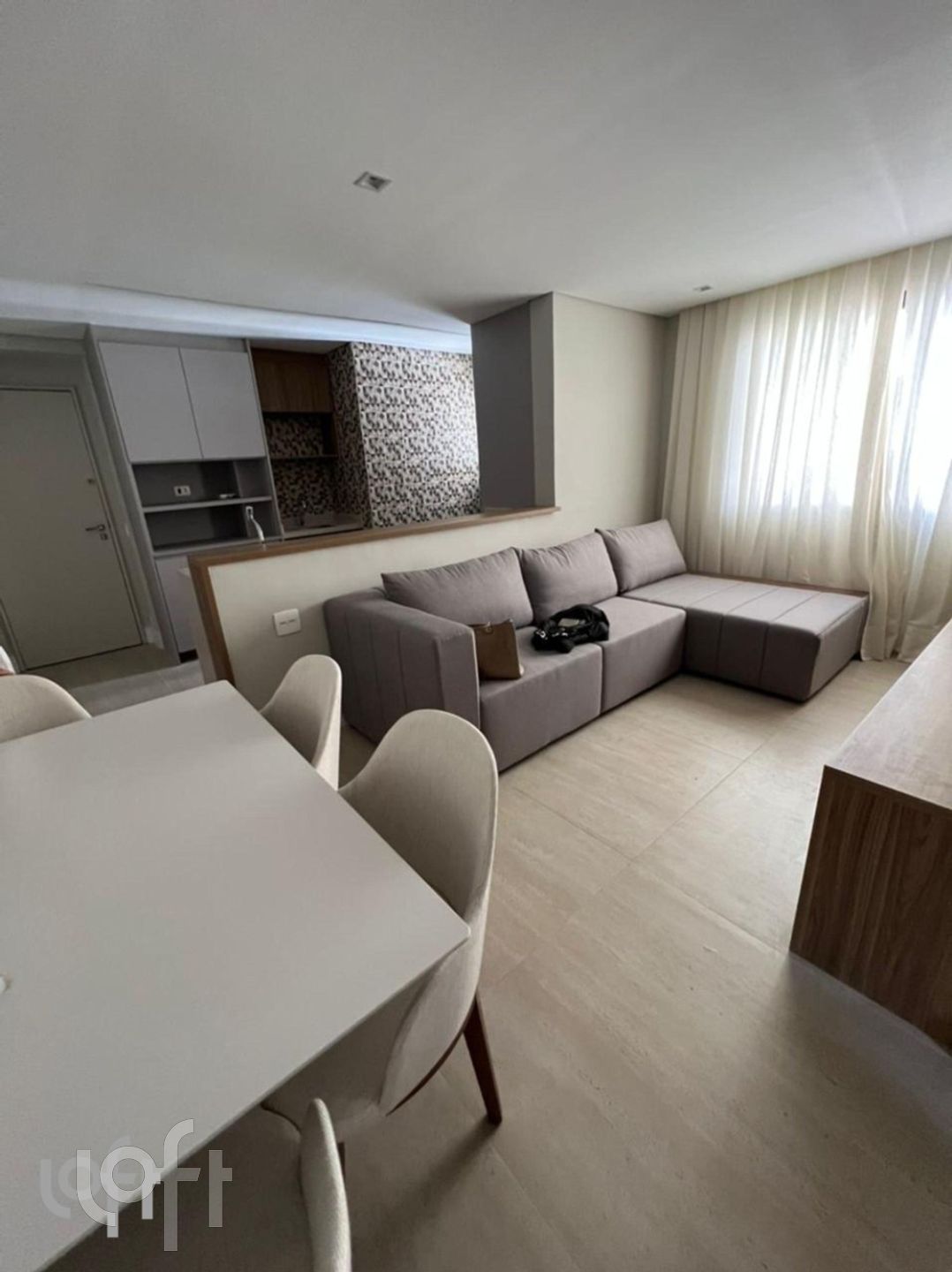 Apartamento à venda com 1 quarto, 42m² - Foto 4