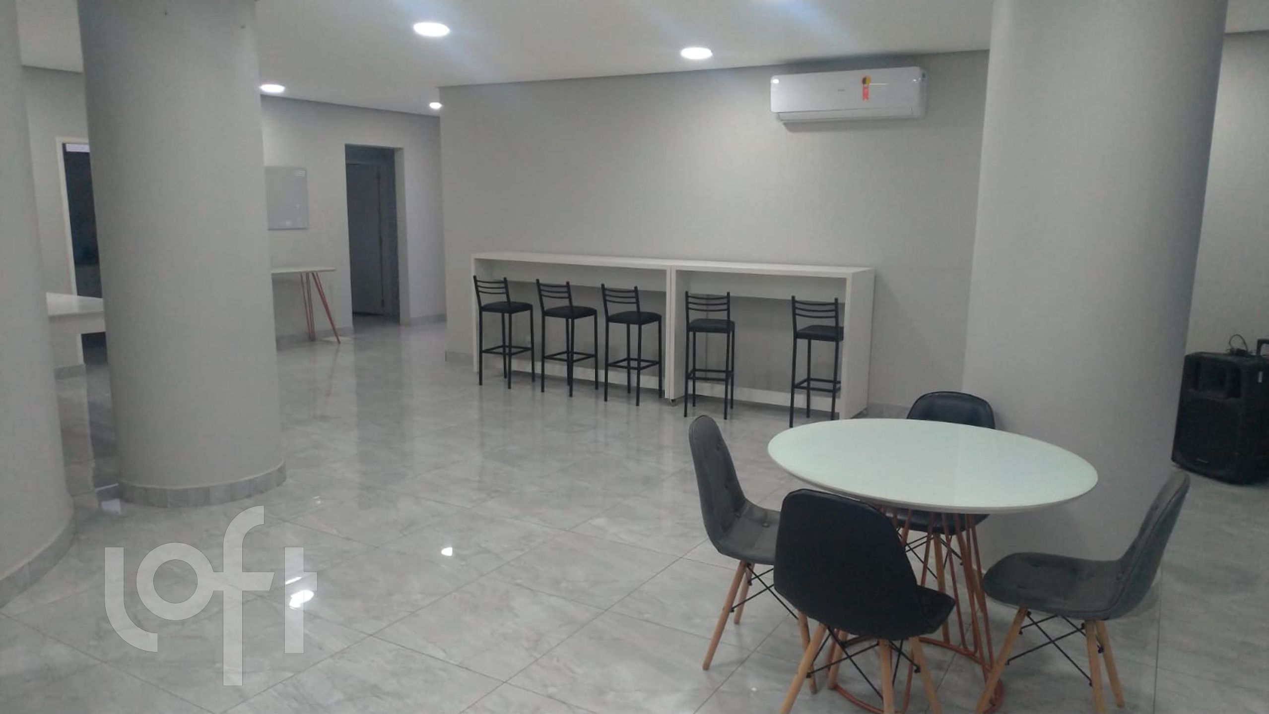 Apartamento à venda com 2 quartos, 57m² - Foto 20