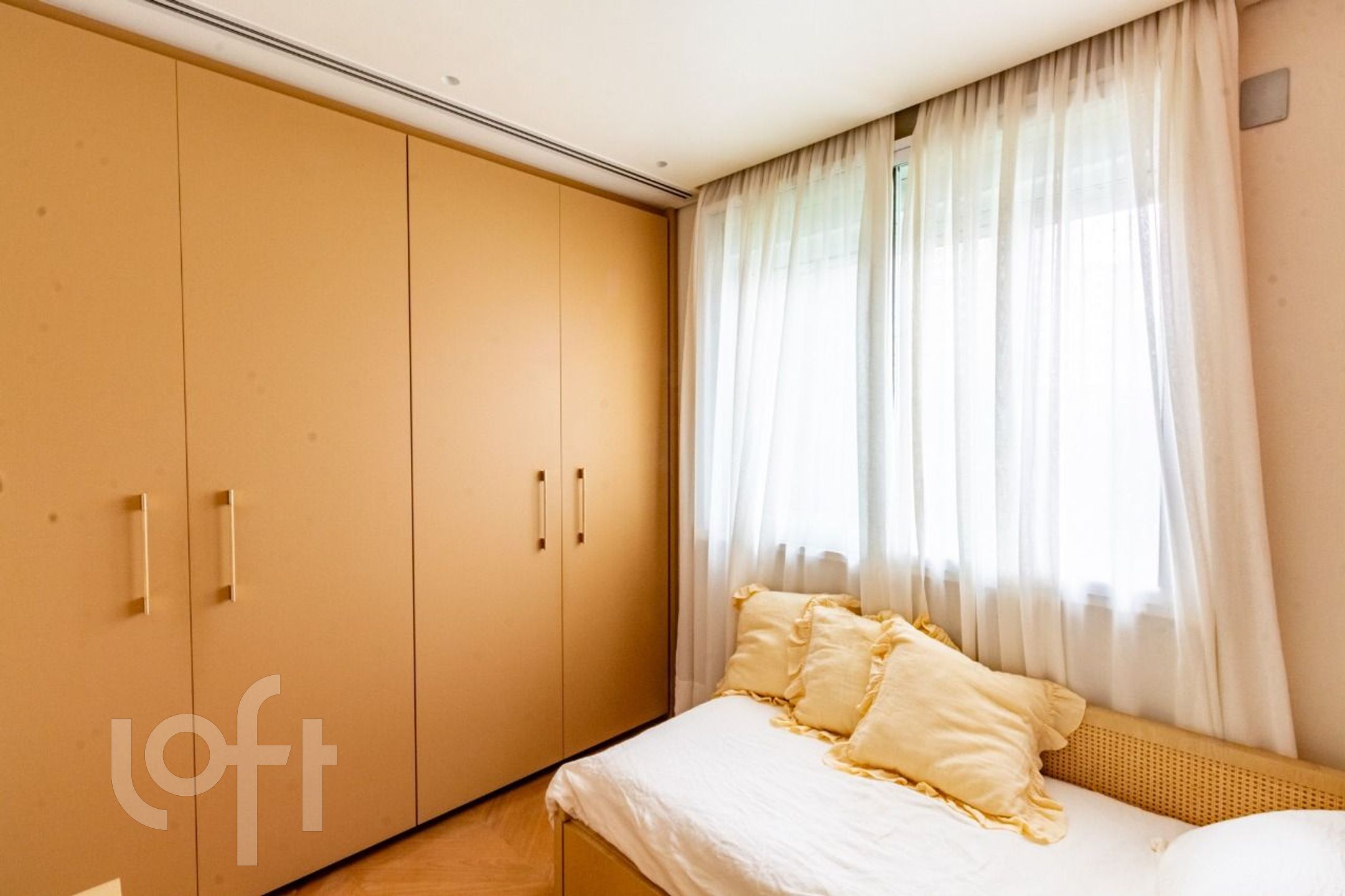 Apartamento à venda com 3 quartos, 197m² - Foto 16