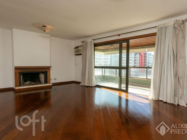 Apartamento com 174m², 3 dormitórios, 1 suíte, 2 vagas, Petrópolis em Porto Alegre