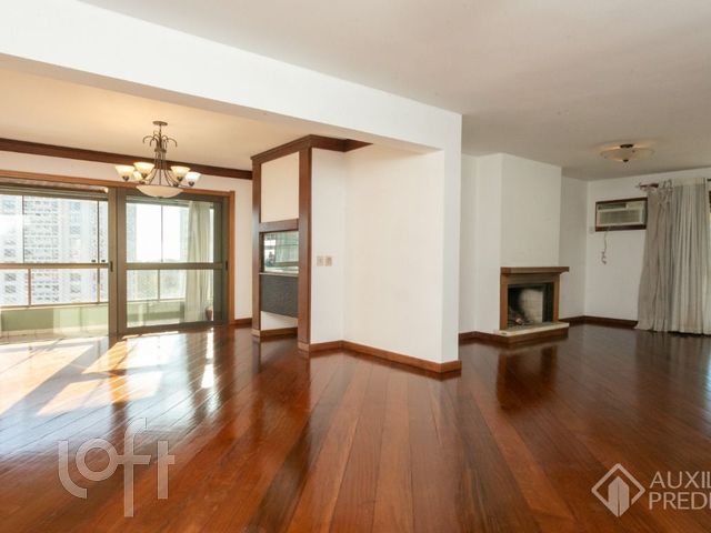 Apartamento com 174m², 3 dormitórios, 1 suíte, 2 vagas, Petrópolis em Porto Alegre