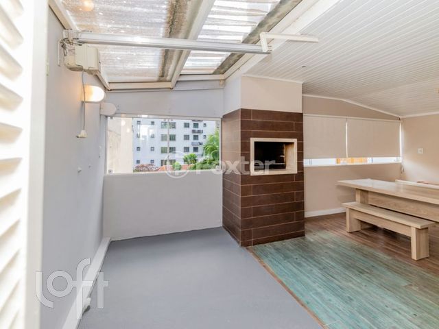 Apartamento com 137m², 4 dormitórios, 2 suítes, 2 vagas, Petrópolis em Porto Alegre