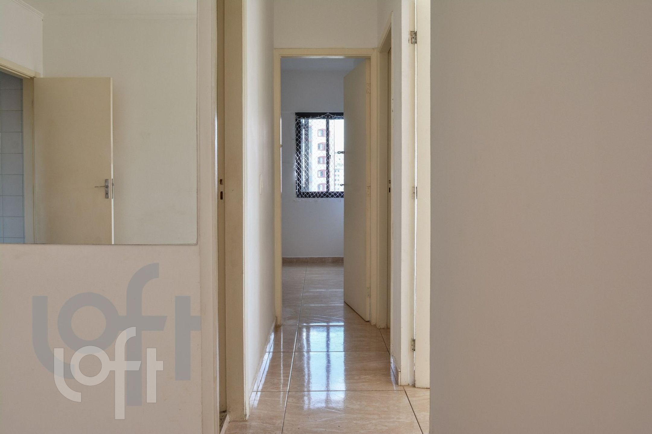 Apartamento à venda com 3 quartos, 73m² - Foto 2