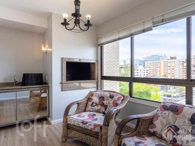Apartamento com 155m², 3 dormitórios, 1 suíte, 3 vagas, Bela Vista em Porto Alegre