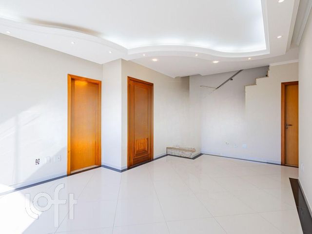 Apartamento com 251m², 3 dormitórios, 1 suíte, 4 vagas, Vila Ipiranga em Porto Alegre
