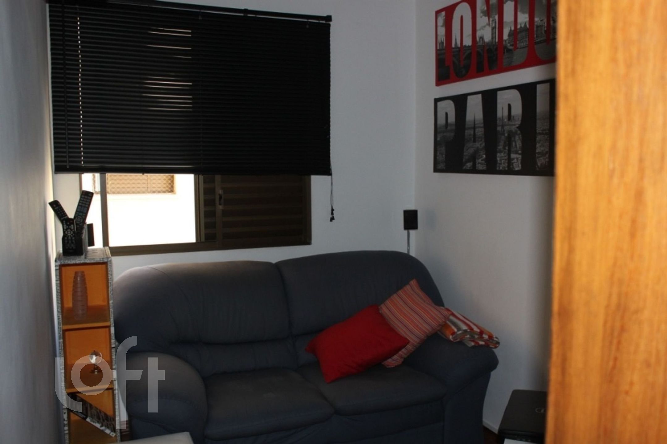 Apartamento à venda com 3 quartos, 74m² - Foto 2