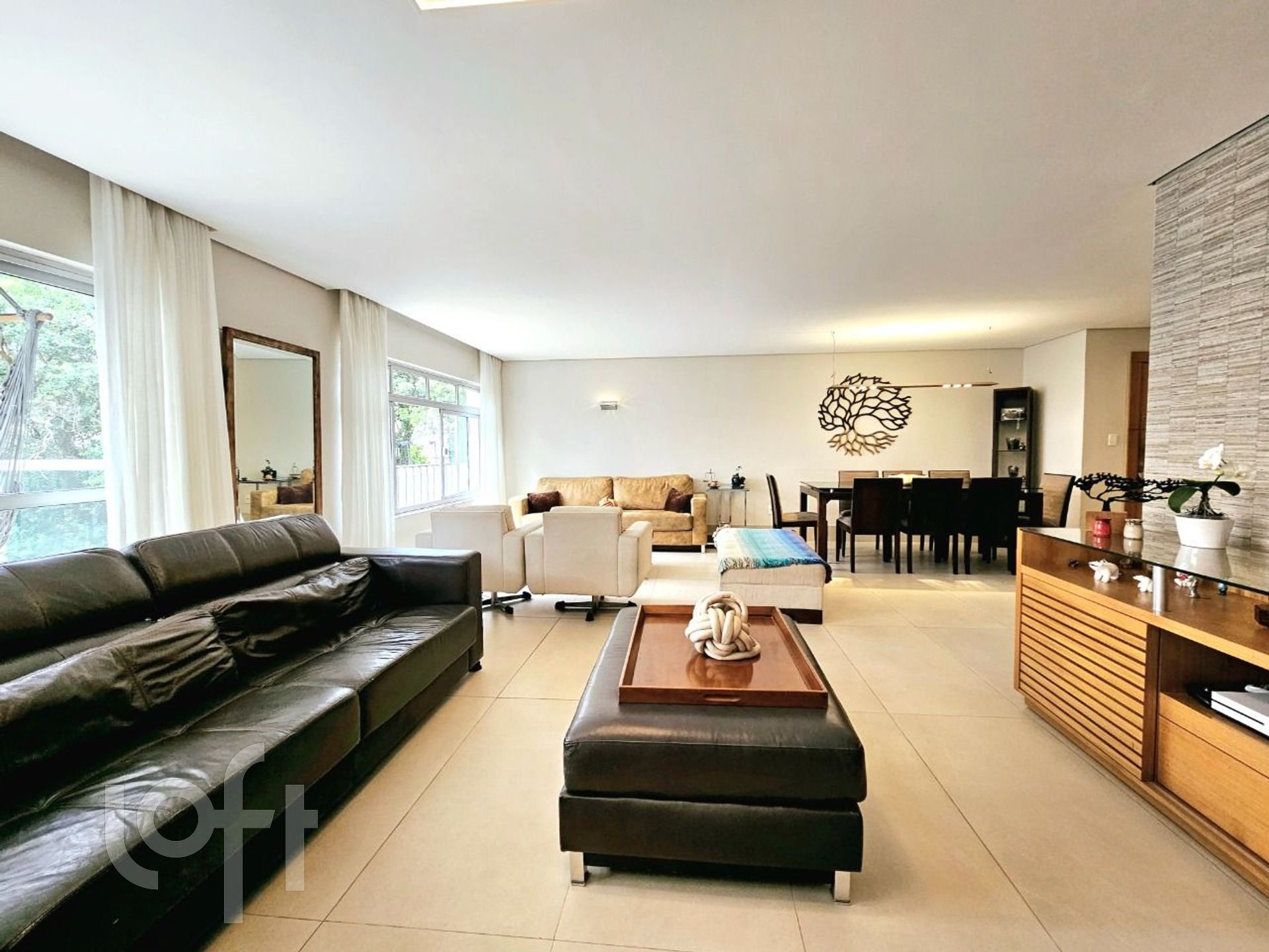 Apartamento à venda com 3 quartos, 187m² - Foto 2