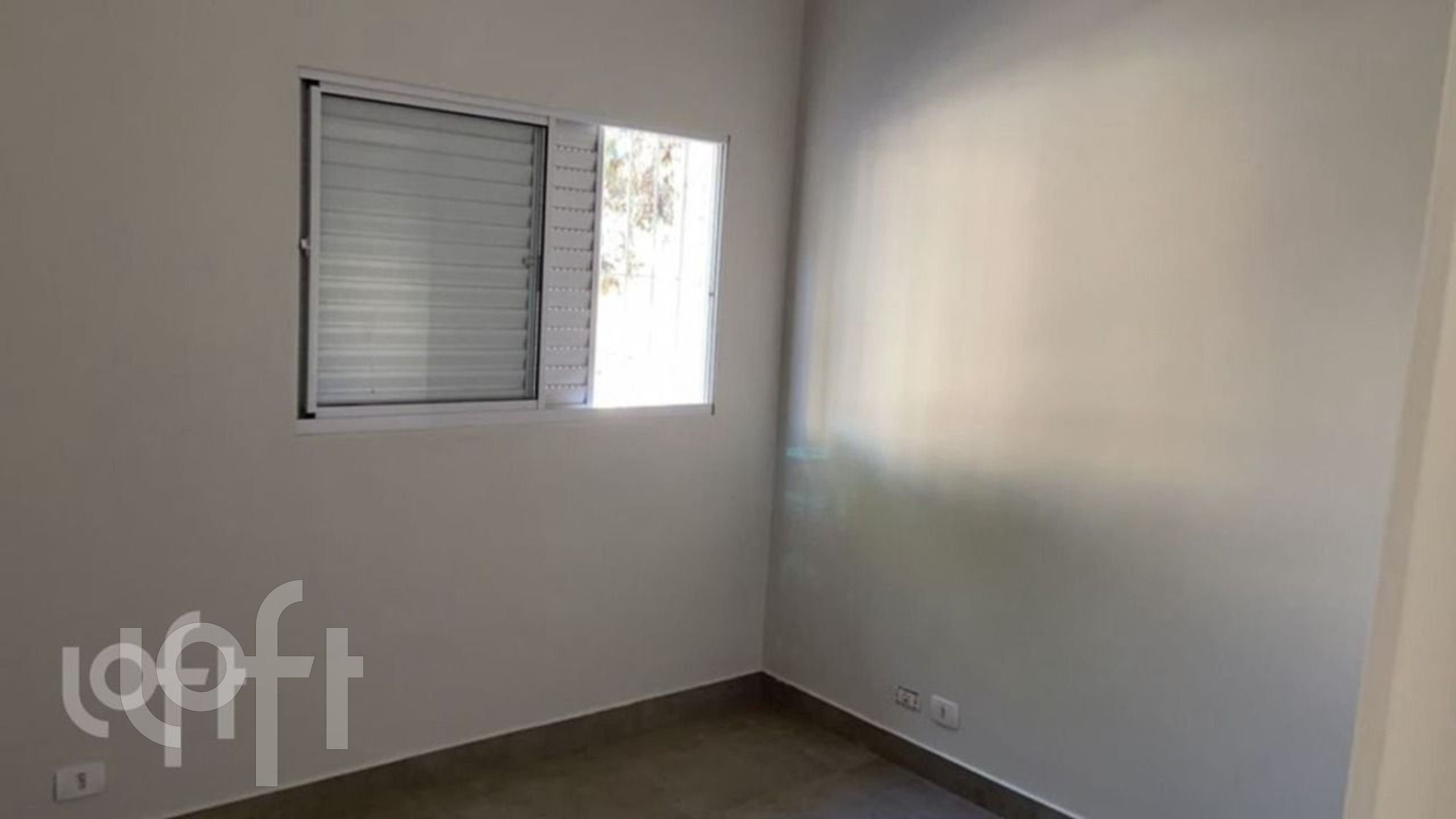 Casa à venda com 6 quartos, 250m² - Foto 7