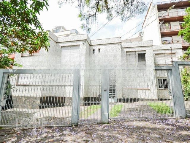 Apartamento com 80m², 3 dormitórios, 1 vaga, Três Figueiras em Porto Alegre