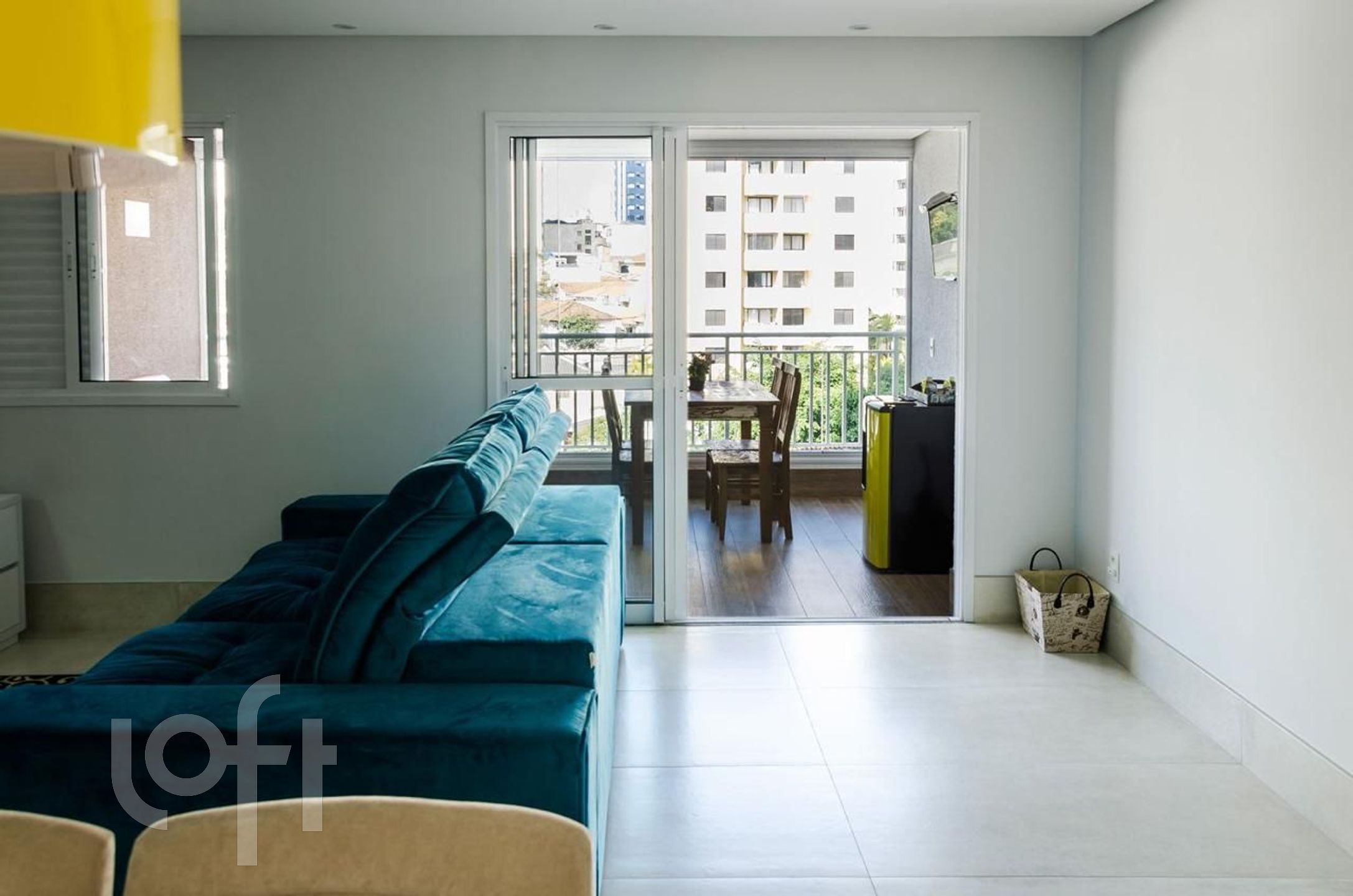 Apartamento à venda com 3 quartos, 73m² - Foto 1