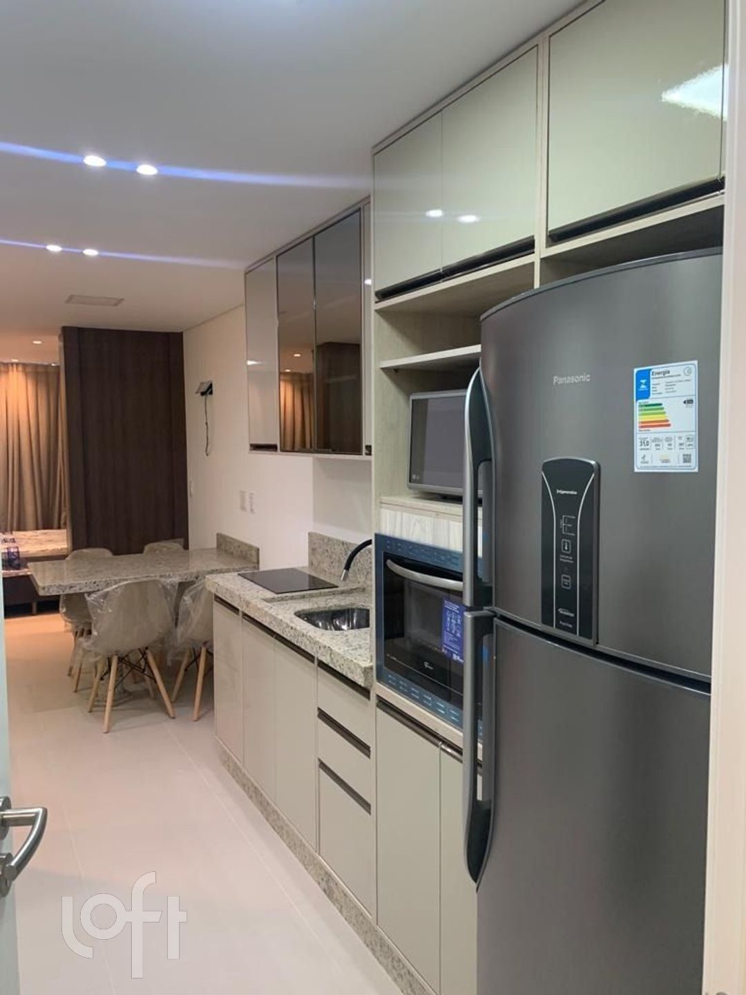 Apartamentos com 33m², 1 quarto, no bairro Agronômica em Florianópolis