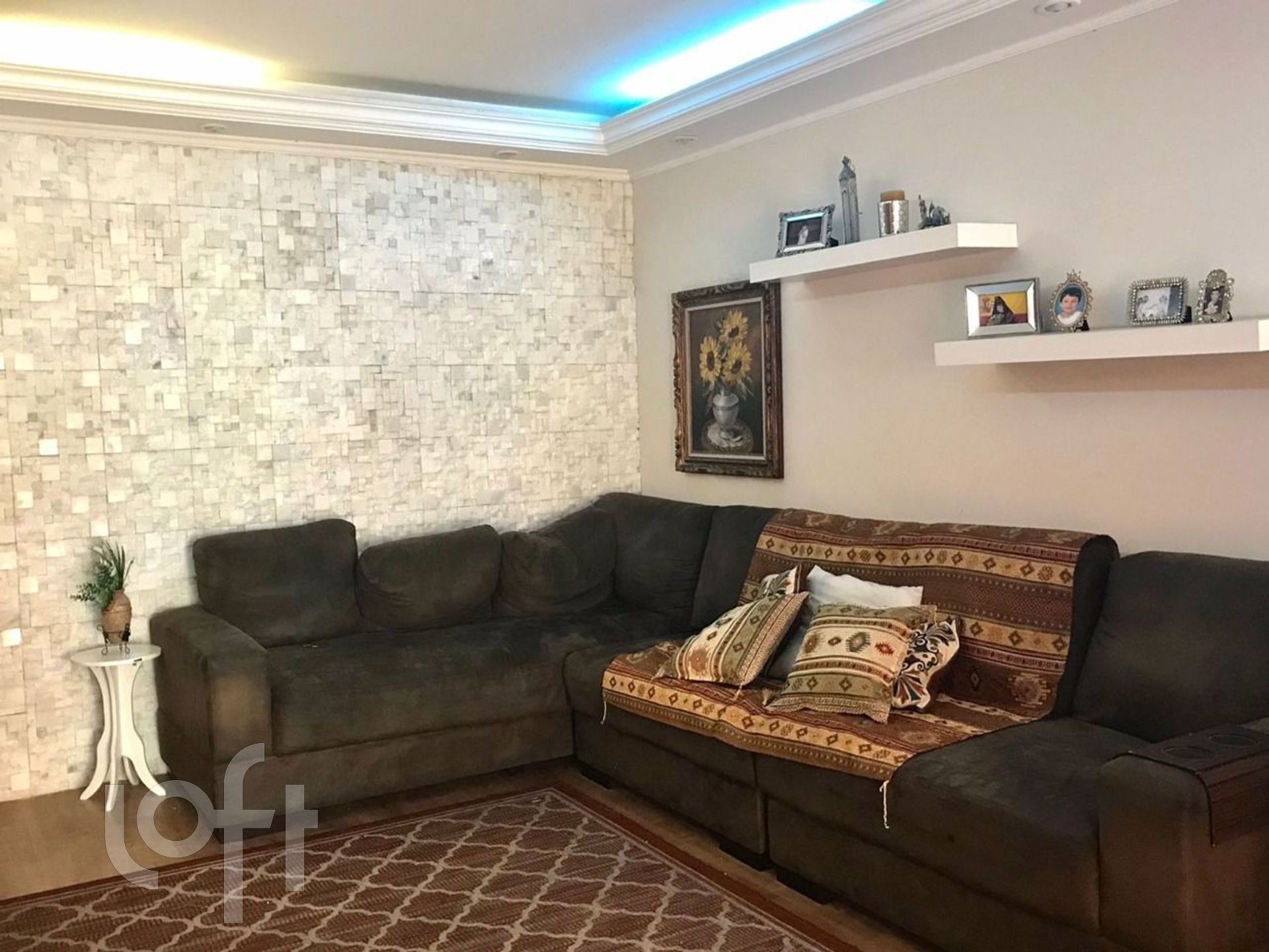 Casa à venda com 3 quartos, 220m² - Foto 2