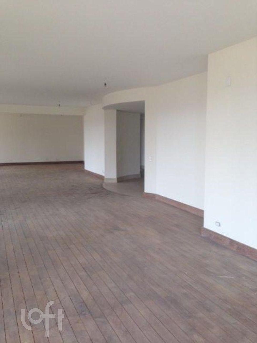 Apartamento à venda com 4 quartos, 607m² - Foto 2