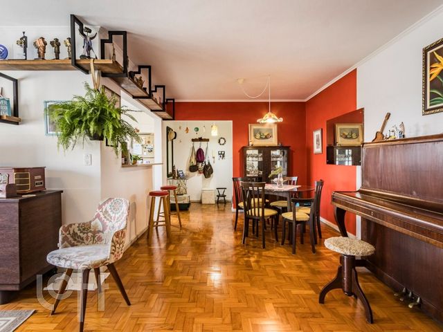 Apartamento com 129m², 3 dormitórios, 1 vaga, Santa Cecília em Porto Alegre