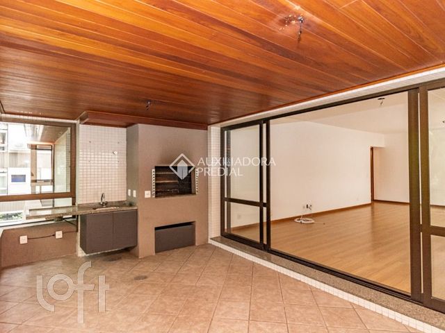 Apartamento com 158m², 3 dormitórios, 1 suíte, 2 vagas, Independência em Porto Alegre