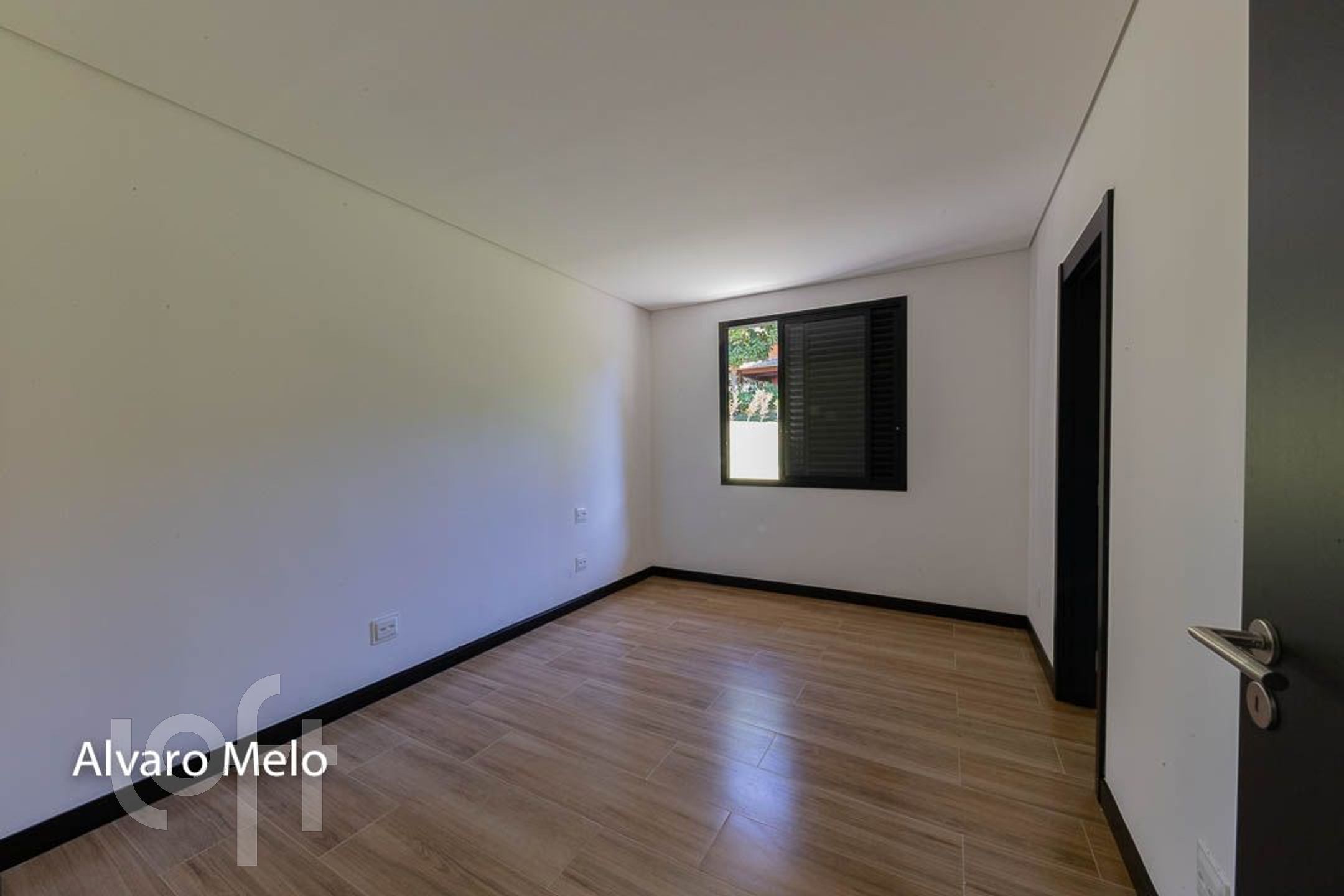 Casa à venda com 4 quartos, 350m² - Foto 15