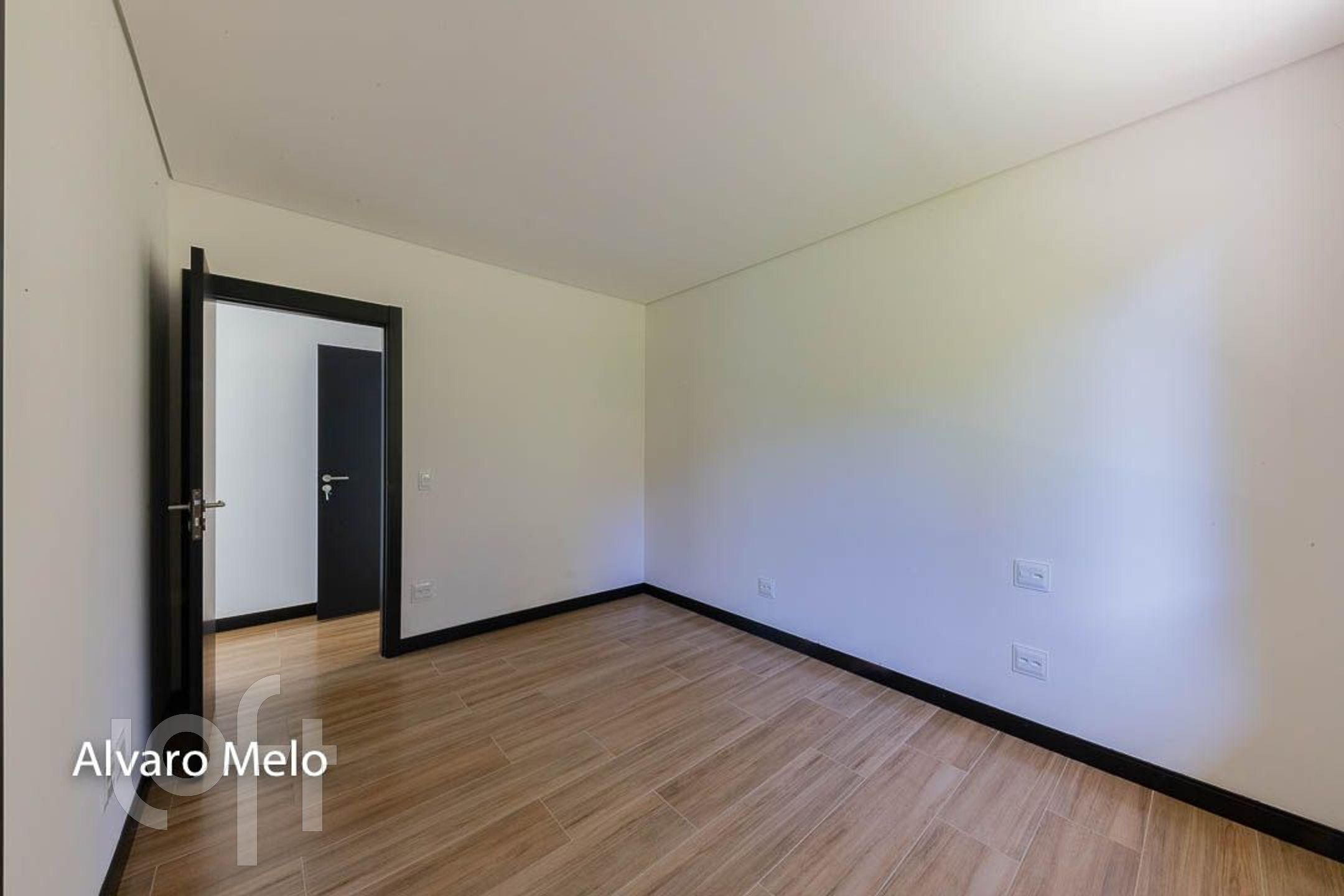 Casa à venda com 4 quartos, 350m² - Foto 18