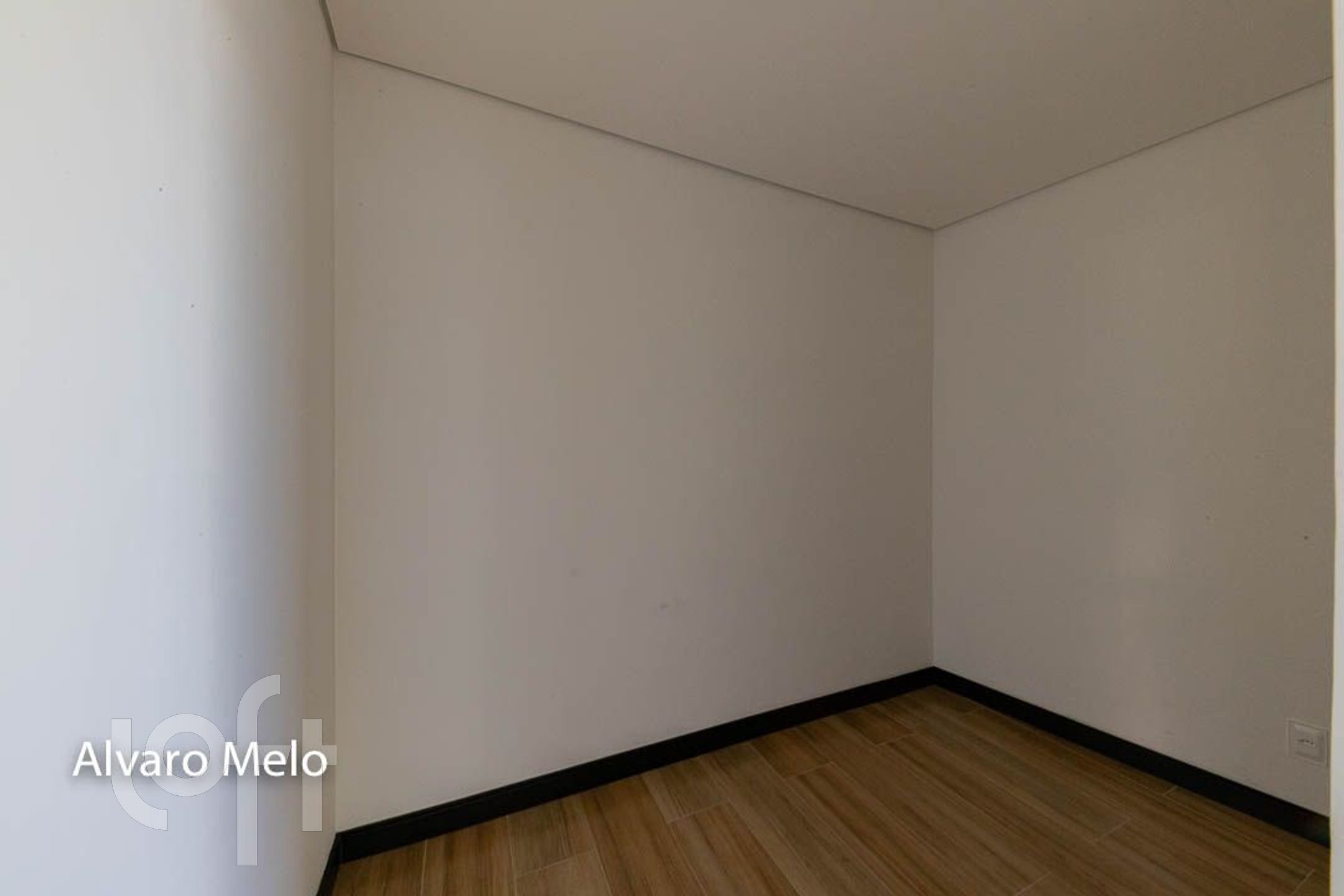 Casa à venda com 4 quartos, 350m² - Foto 28