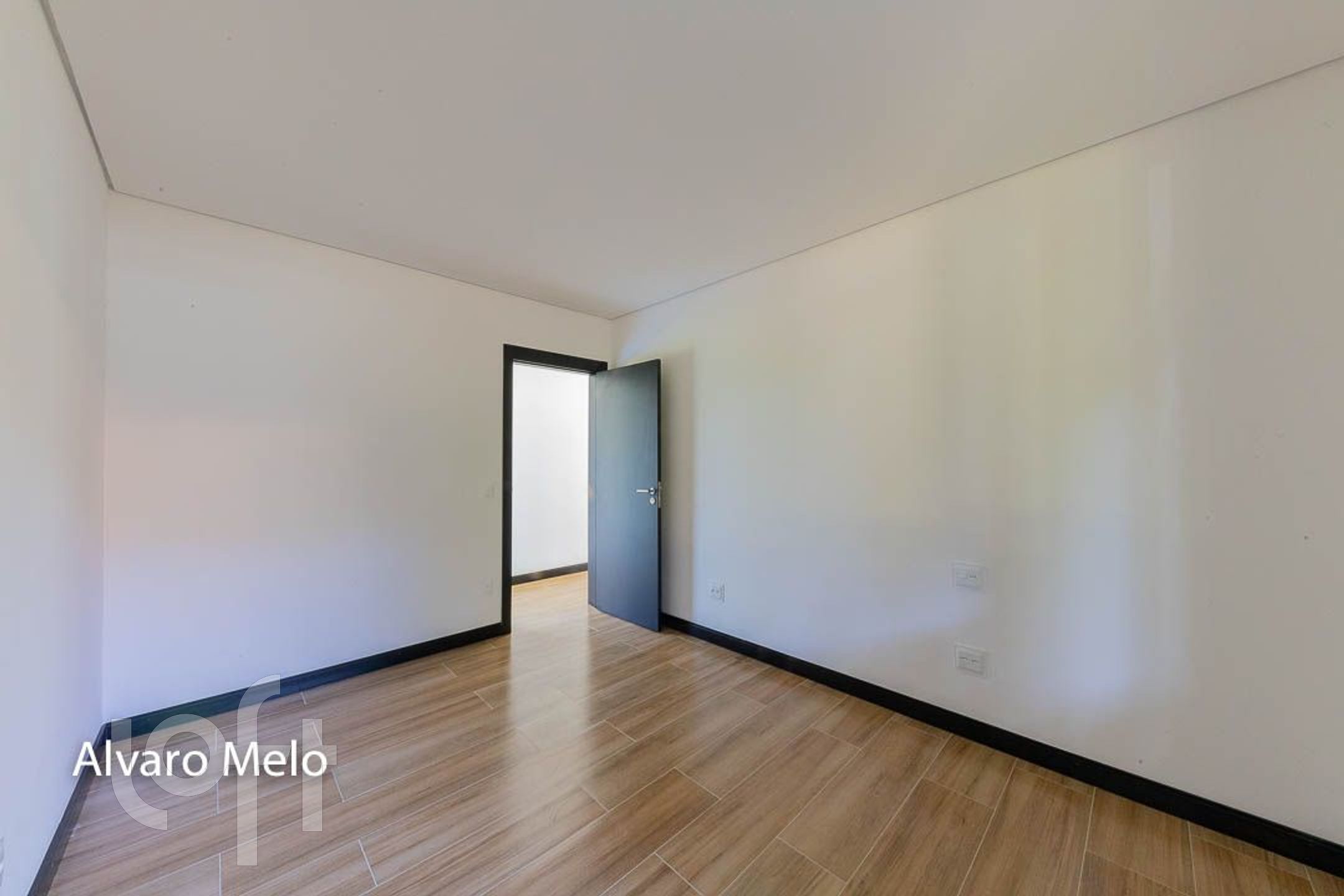 Casa à venda com 4 quartos, 350m² - Foto 25