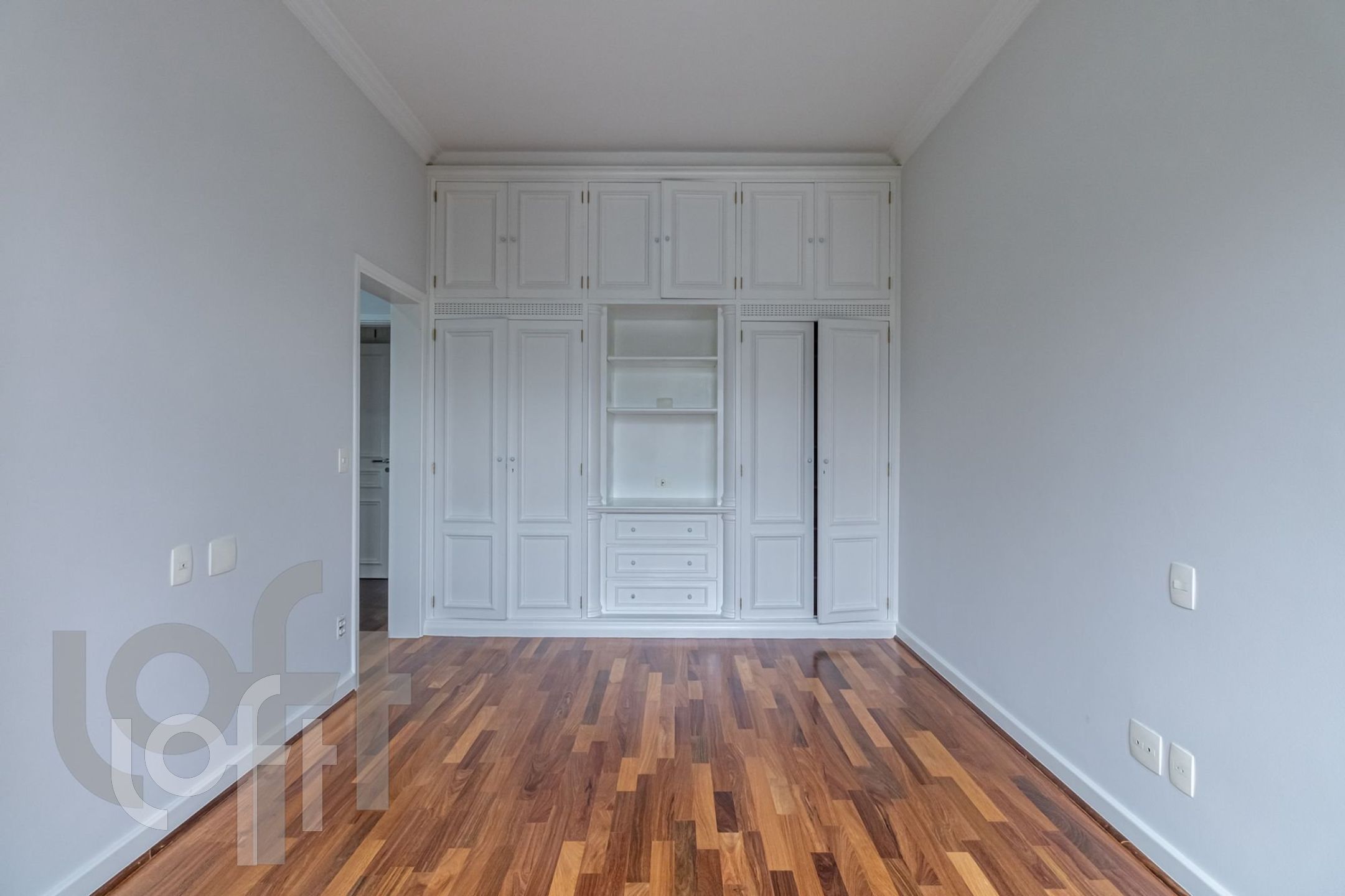 Apartamento à venda com 4 quartos, 568m² - Foto 4