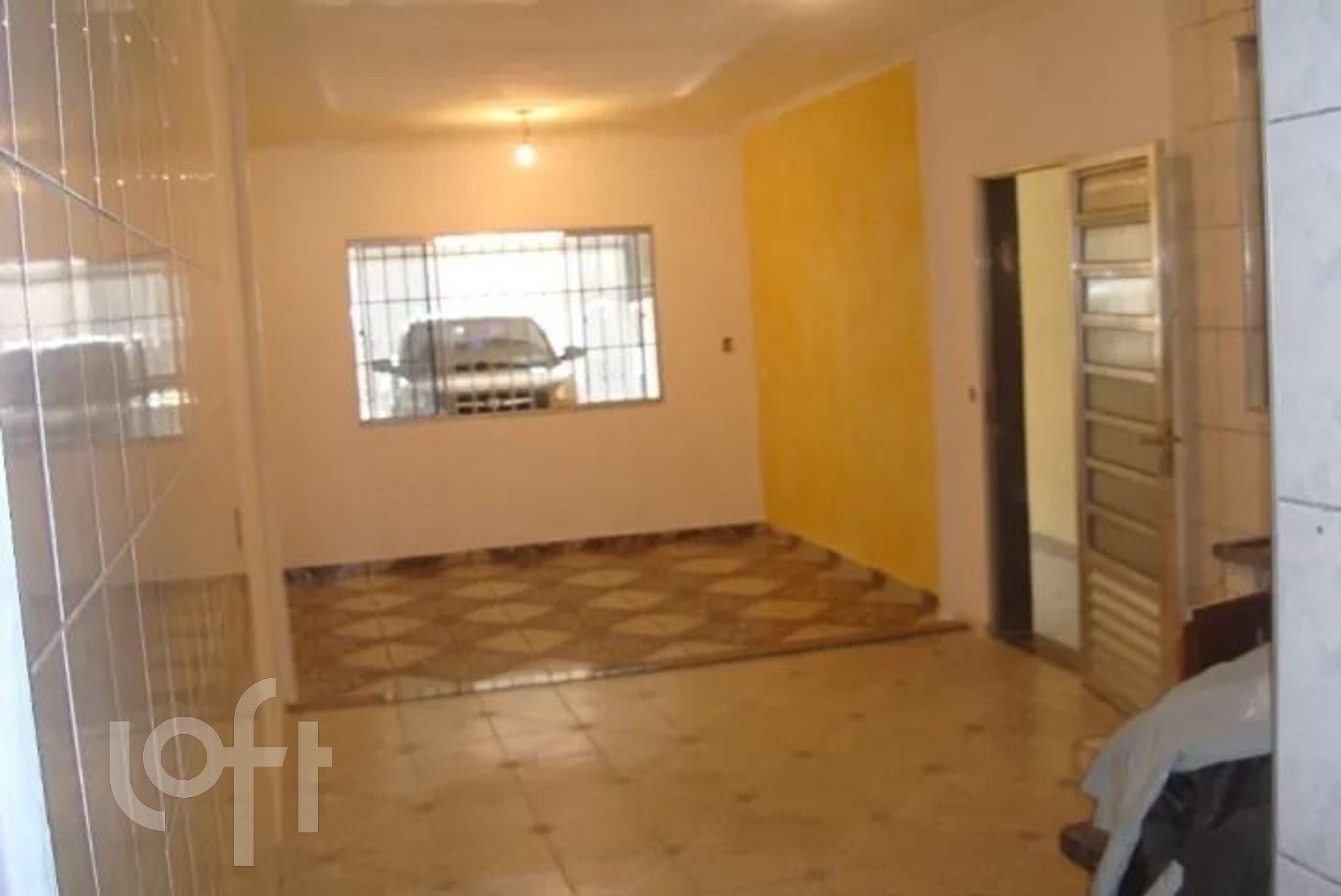 Casa à venda com 2 quartos, 200m² - Foto 1