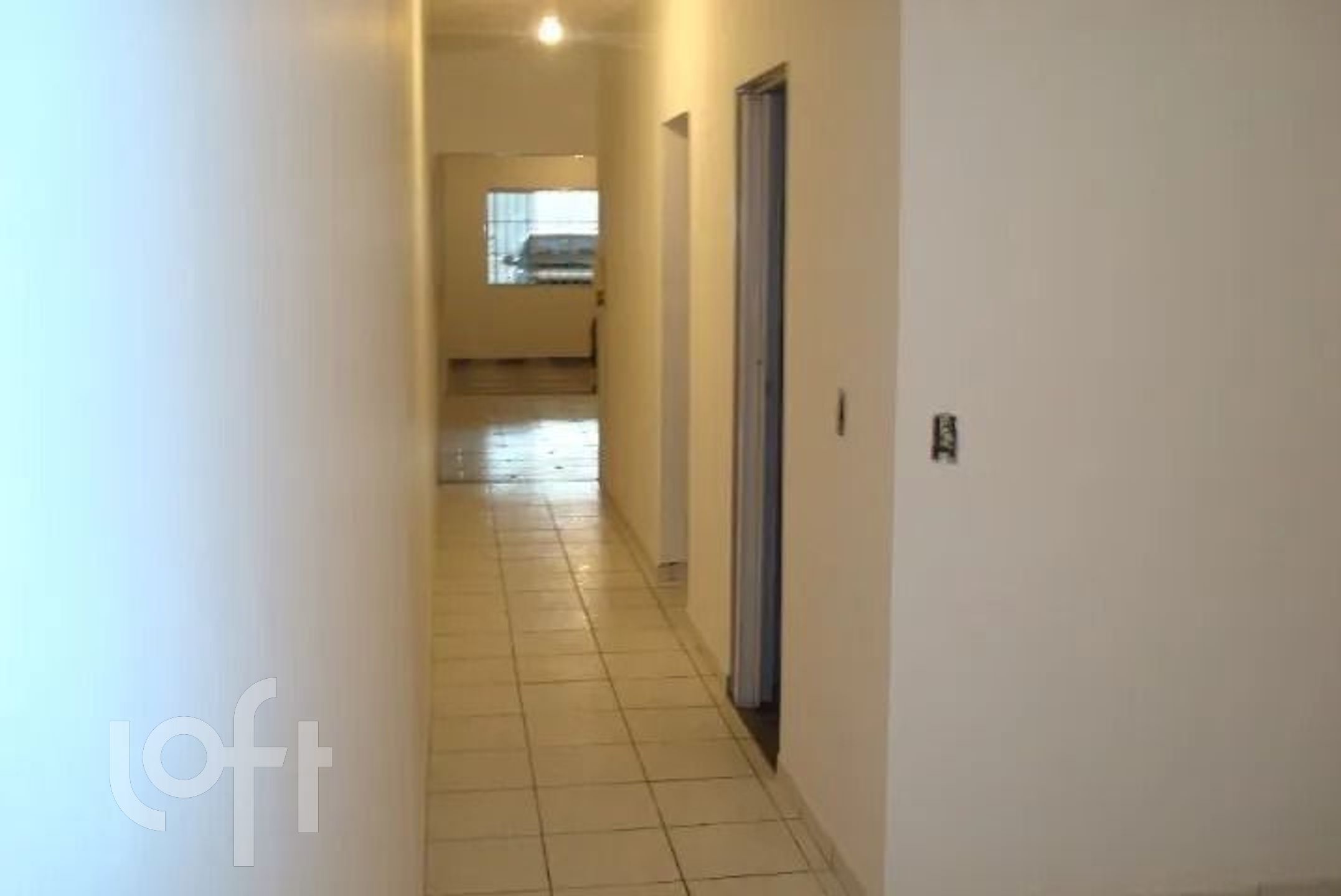 Casa à venda com 2 quartos, 200m² - Foto 4