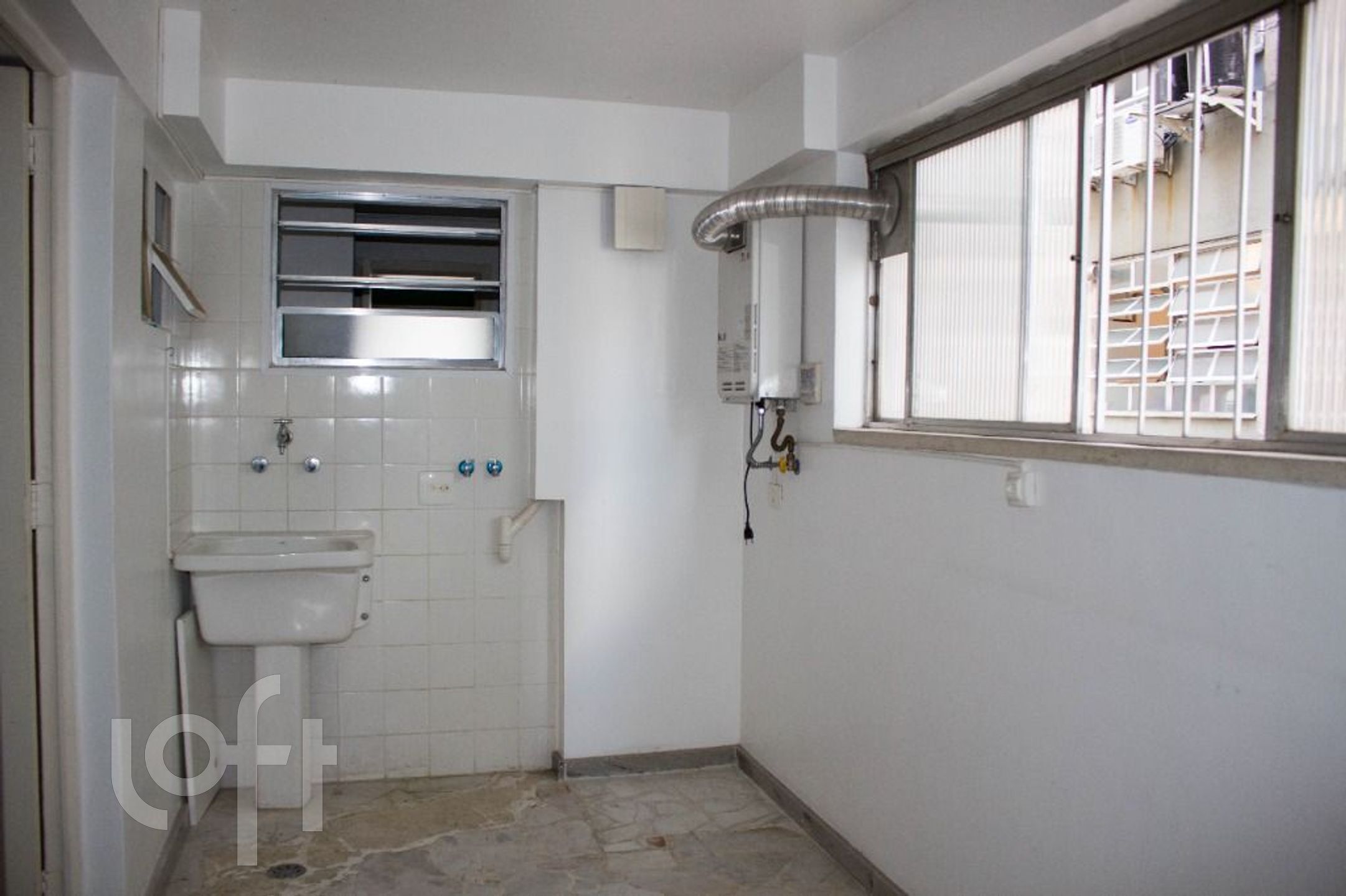 Apartamento à venda com 3 quartos, 145m² - Foto 6