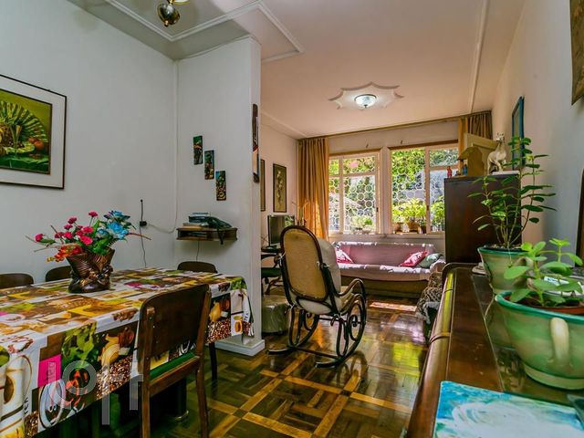 Apartamento com 94m², 3 dormitórios, Santana em Porto Alegre