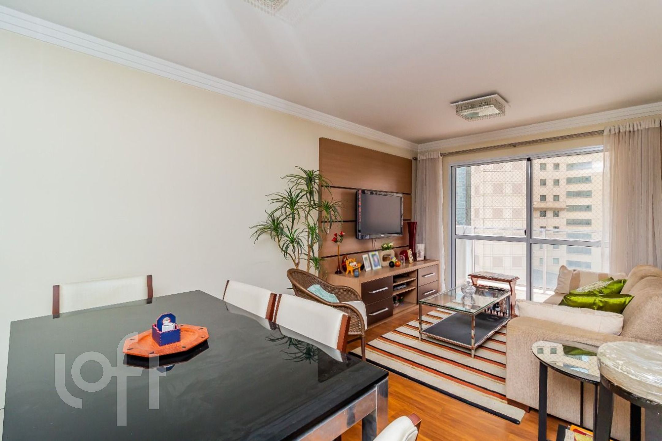Apartamento à venda em Indianópolis com 66 m², 2 quartos, 1 vaga