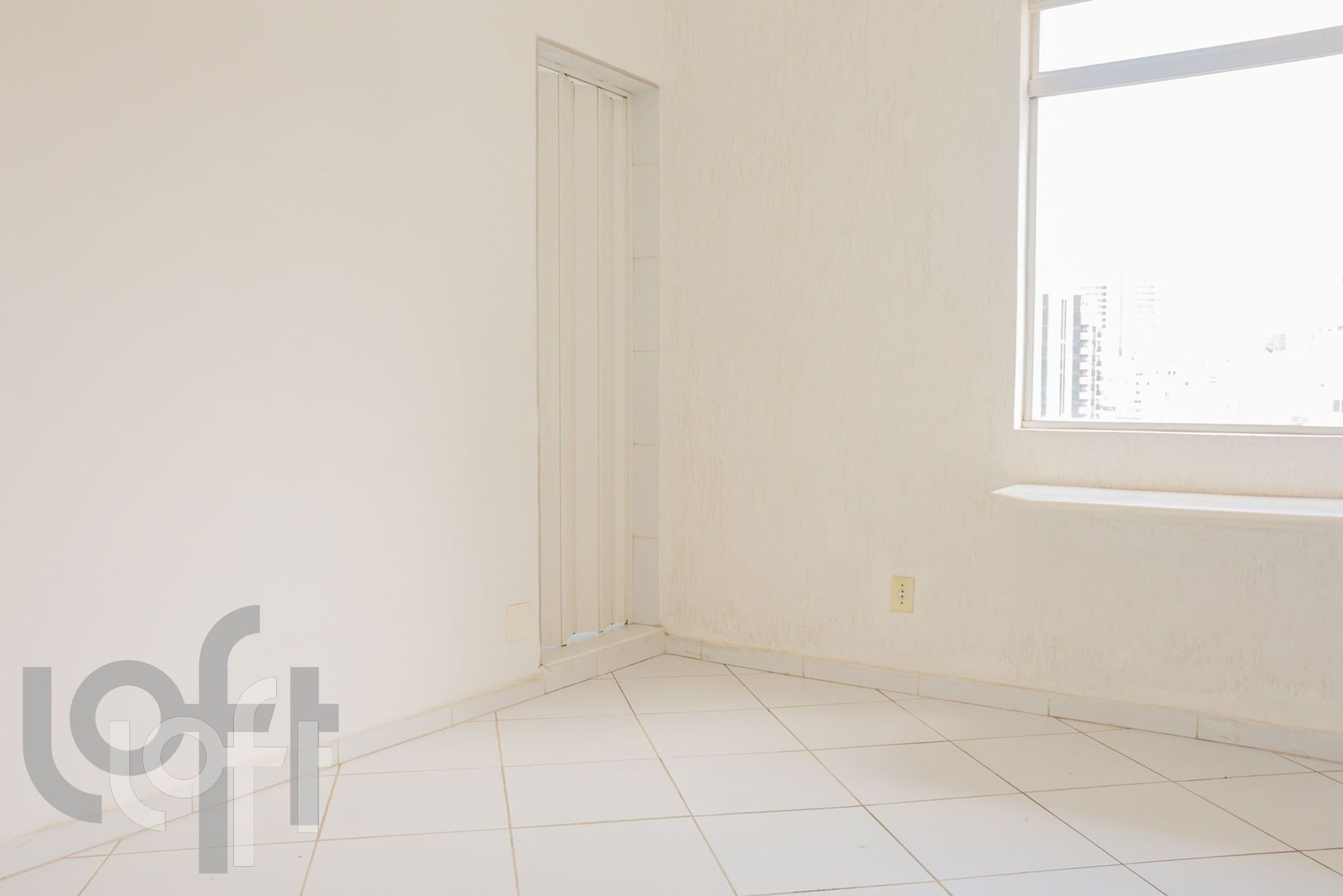 Apartamento à venda com 3 quartos, 239m² - Foto 9