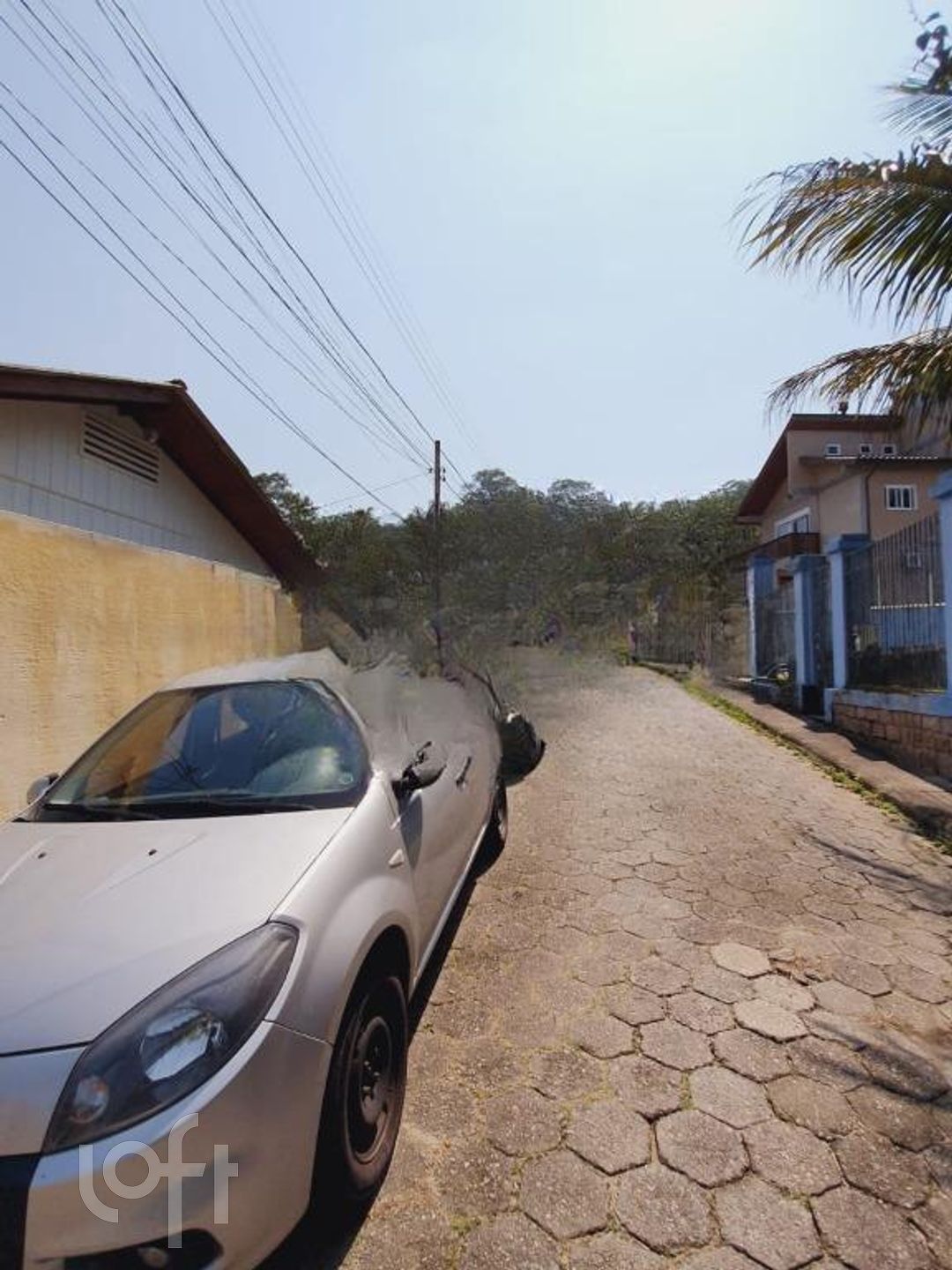 Casa Residencial com 54m², 3 quartos, 1 garagem, no bairro Sambaqui em Florianópolis