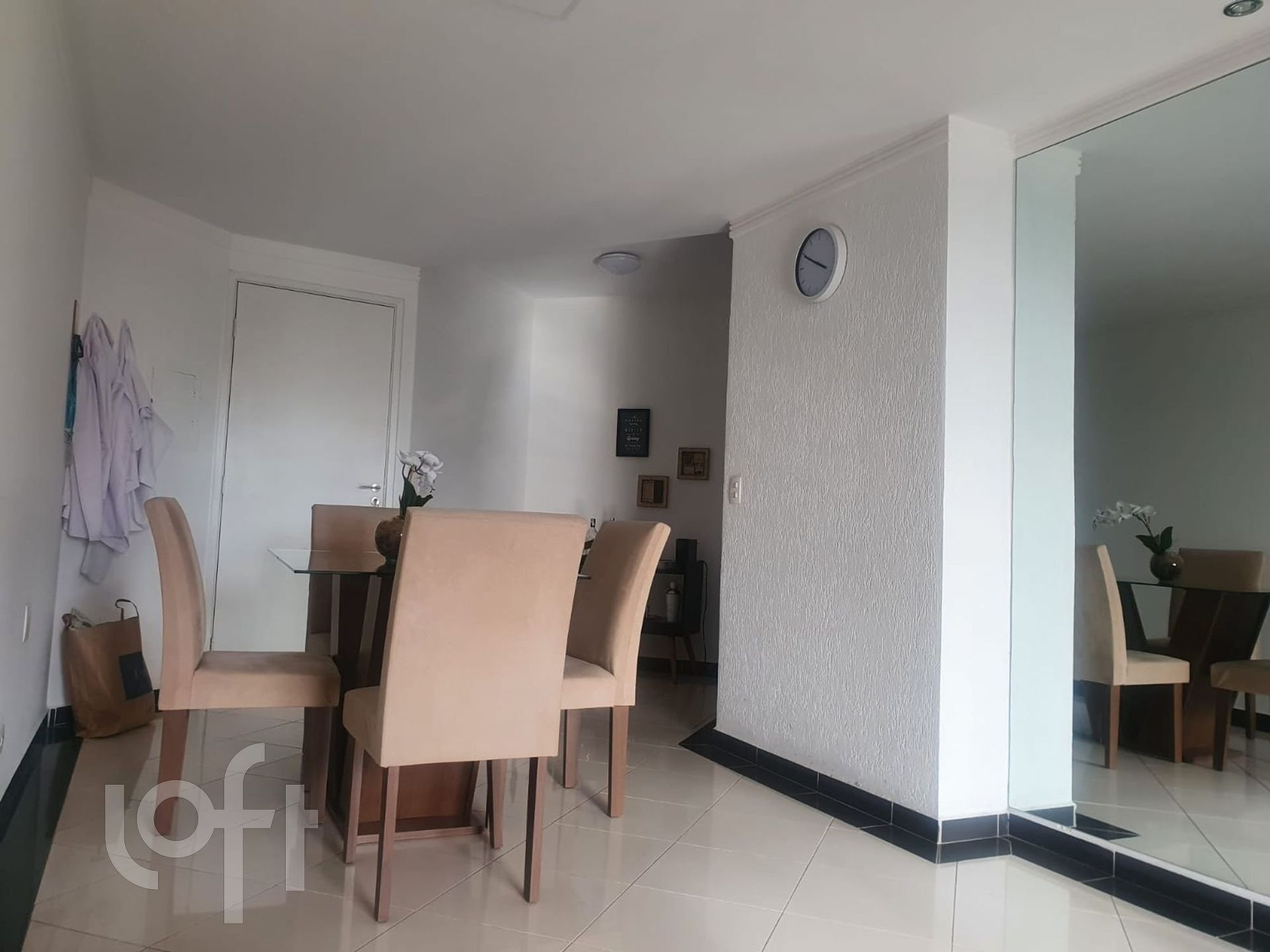 Apartamento à venda com 2 quartos, 62m² - Foto 4