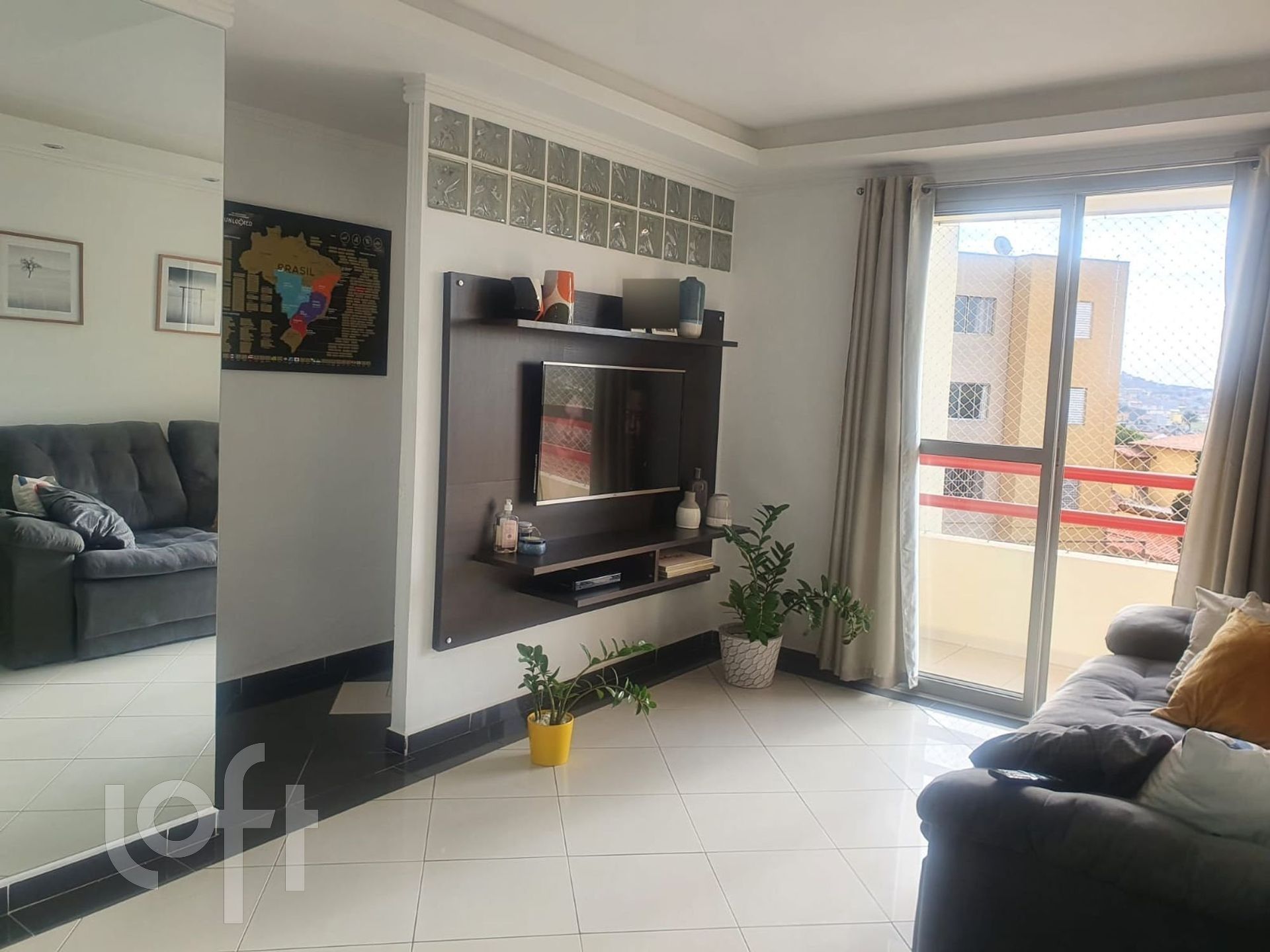 Apartamento à venda com 2 quartos, 62m² - Foto 1