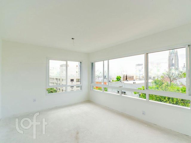 Apartamento com 70m², 2 dormitórios, 1 suíte, 1 vaga, Floresta em Porto Alegre