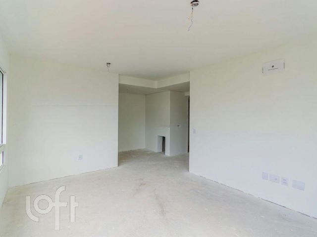 Apartamento com 70m², 2 dormitórios, 1 suíte, 1 vaga, Floresta em Porto Alegre
